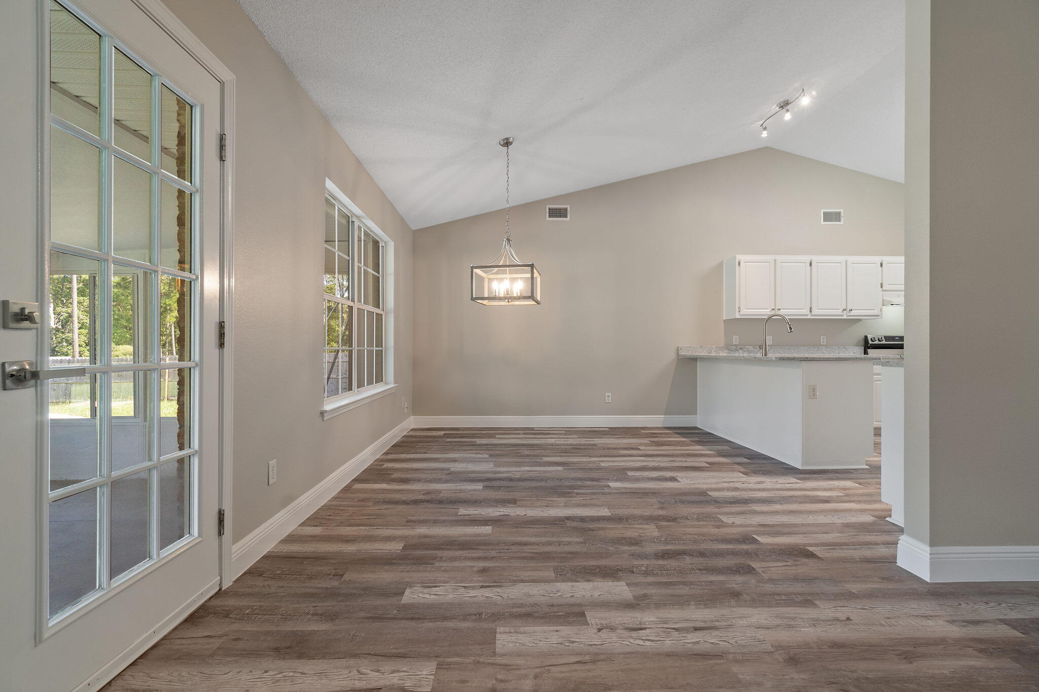 2005 Cardinal Lane Navarre, FL 32566 - Photo 16 of 63 14-web-or-mls-2005-cardinal-ln