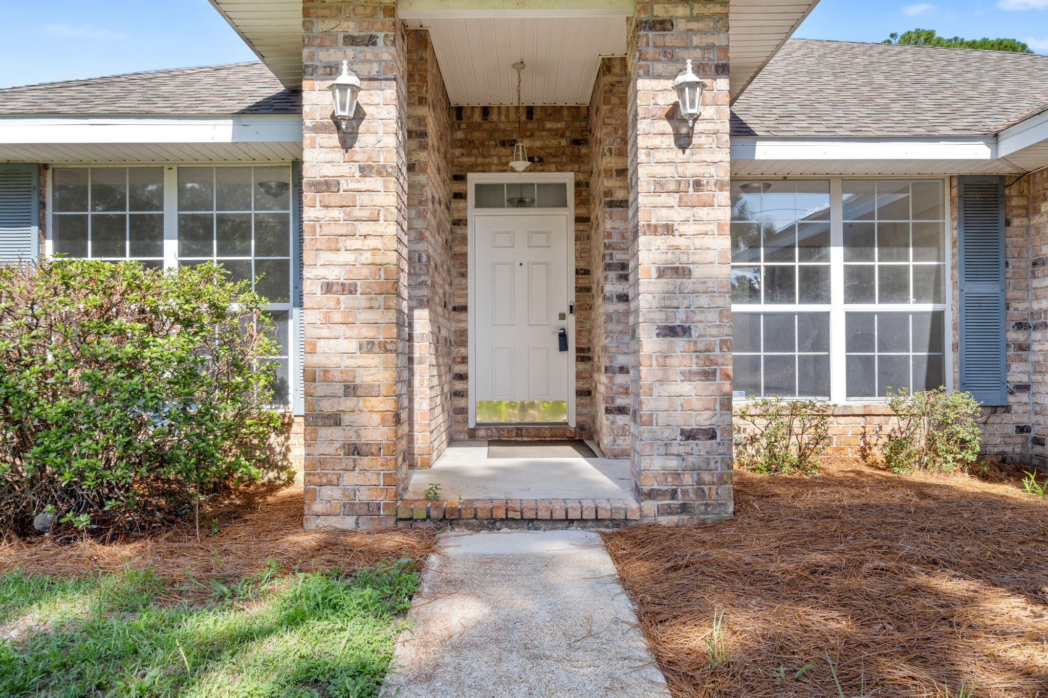 2005 Cardinal Lane Navarre, FL 32566 - Photo 3 of 63 4-web-or-mls-2005-cardinal-ln