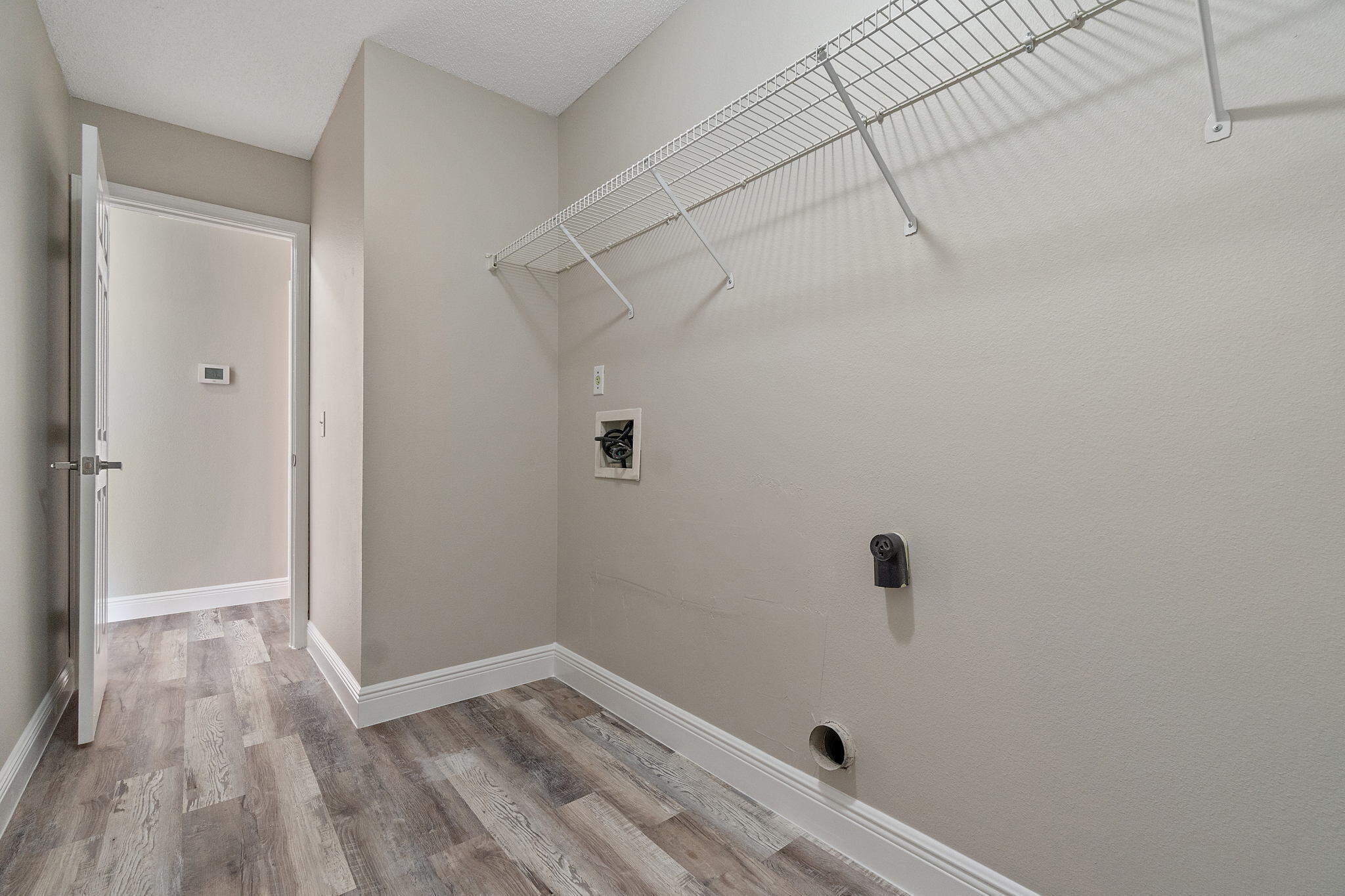 2005 Cardinal Lane Navarre, FL 32566 - Photo 32 of 63 a view of a small space