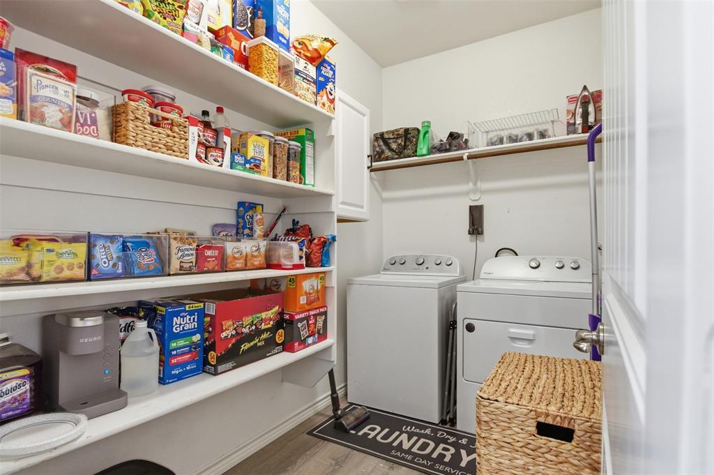 10928 Middleglen Road Fort Worth, TX 76052 - Photo 26 of 37 Laundry and pantry