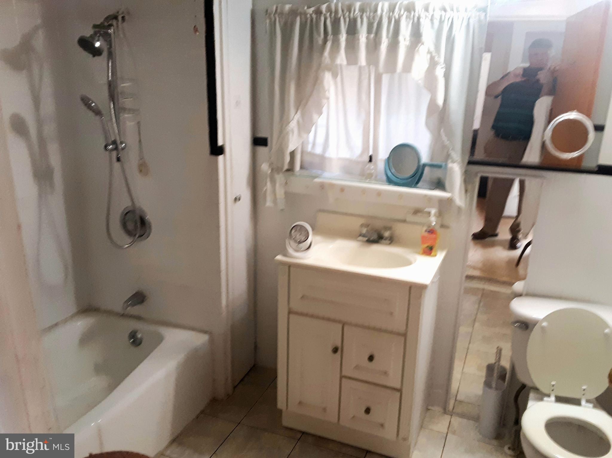 4913 Kutztown Road Temple, PA 19560 - Photo 7 of 15 Full Bath/1st fl