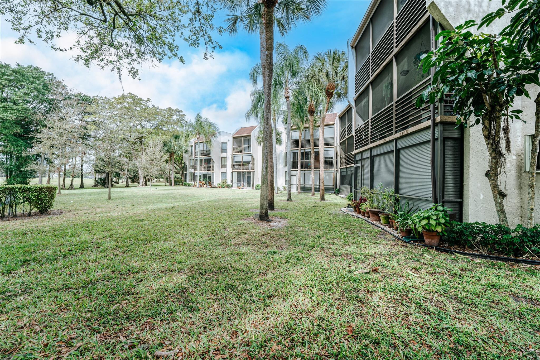 7650 West McNab Road, Unit 122 Tamarac, FL 33321 - Photo 27 of 33 Photo 27