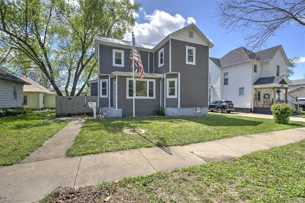$205,000 | 204 West South Street, Clinton, IL 61727