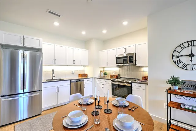 $2,200 | 125 Wickenden Street, Unit 404, Providence, RI 02903