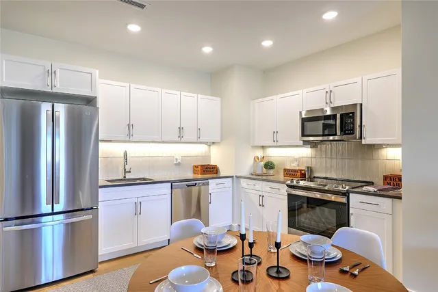 $2,200 | 125 Wickenden Street, Unit 404, Providence, RI 02903