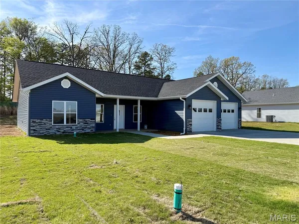 $279,900 | 317 Kearbey Drive, Poplar Bluff, MO 63901