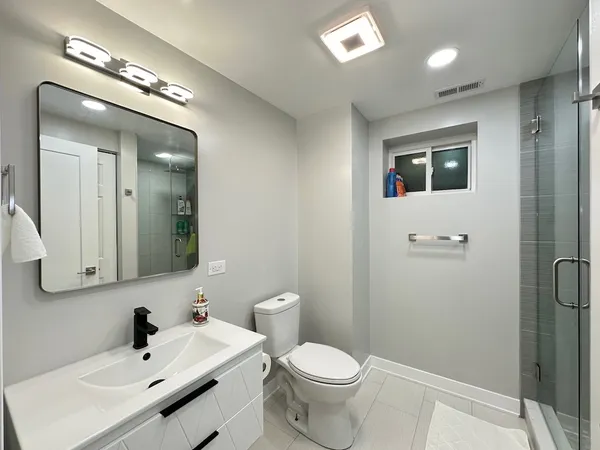 $2,800 | 1937 West Grand Avenue, Unit 1, Chicago, IL 60622