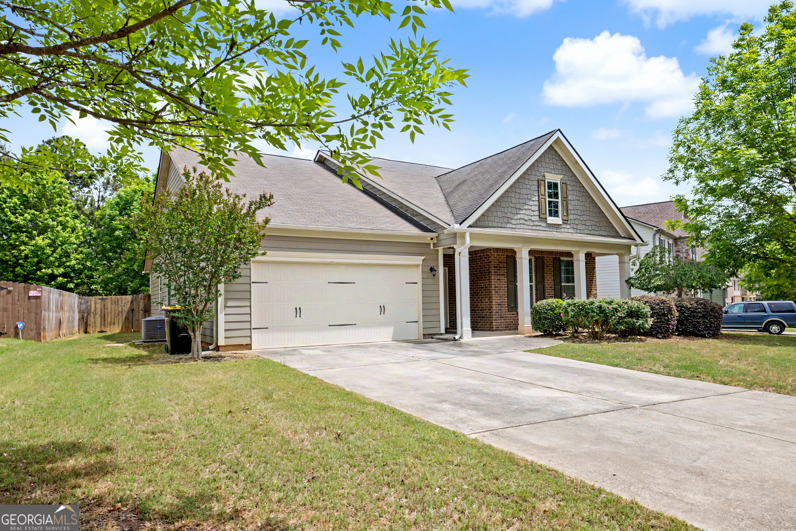 188 Inverness Avenue Newnan, GA 30263 - Photo 3 of 30