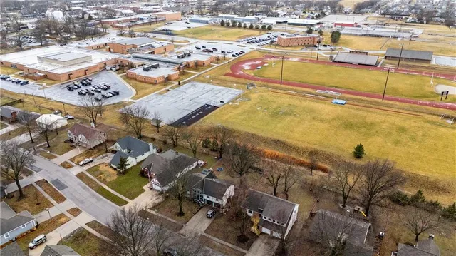 $375,000 | 322 North Cherry Street, Gardner, KS 66030