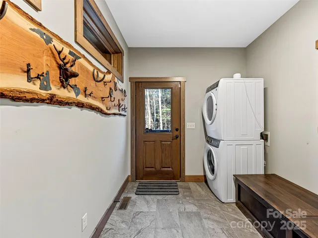 a view of utility room