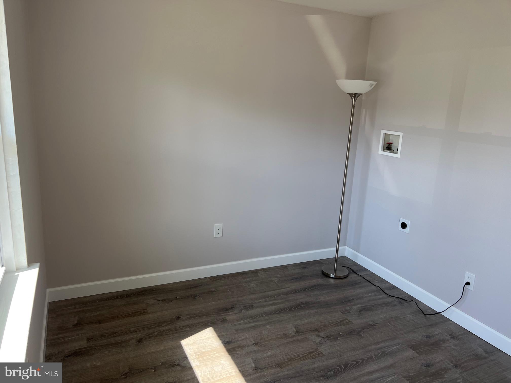 1414 Silver Court Hamilton, NJ 08690 - Photo 3 of 8
