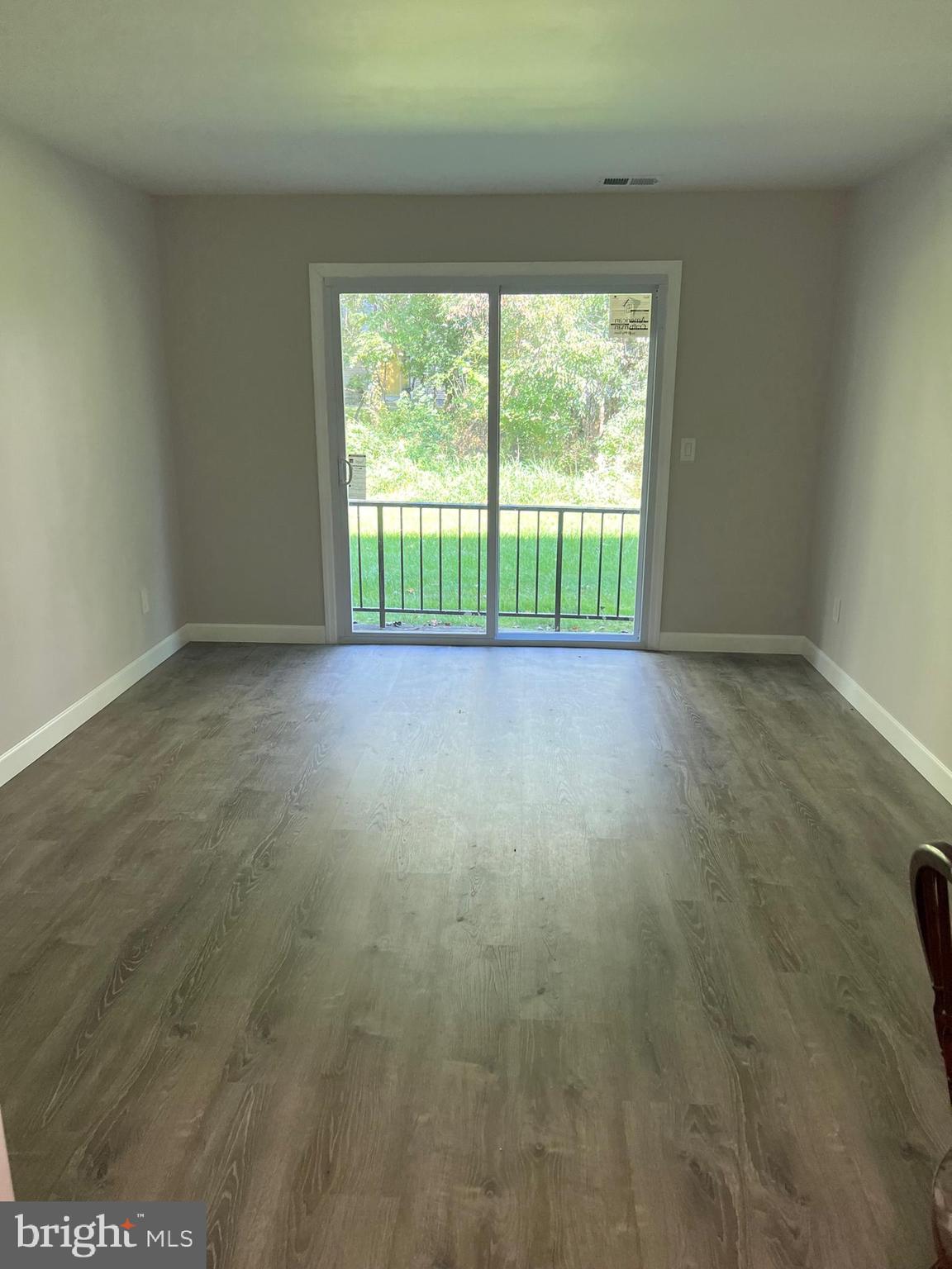 1414 Silver Court Hamilton, NJ 08690 - Photo 4 of 8