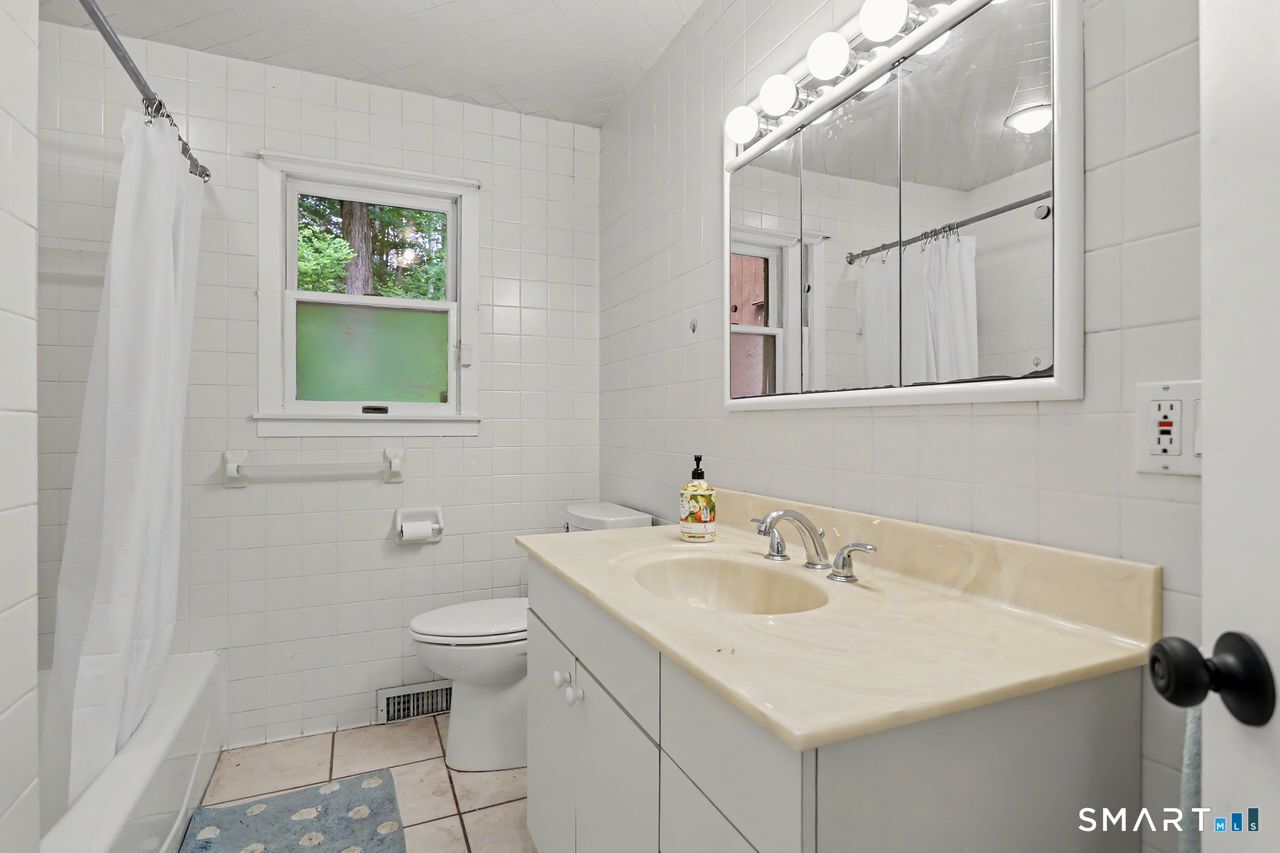 52 Stanley Road Monroe, CT 06468 - Photo 27 of 38