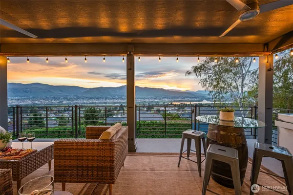 $1,175,000 | 521 23rd Street Northeast, East Wenatchee, WA 98802