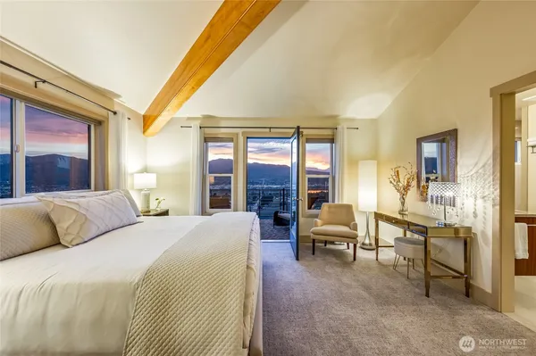 $1,175,000 | 521 23rd Street Northeast, East Wenatchee, WA 98802