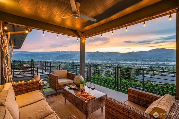 $1,175,000 | 521 23rd Street Northeast, East Wenatchee, WA 98802
