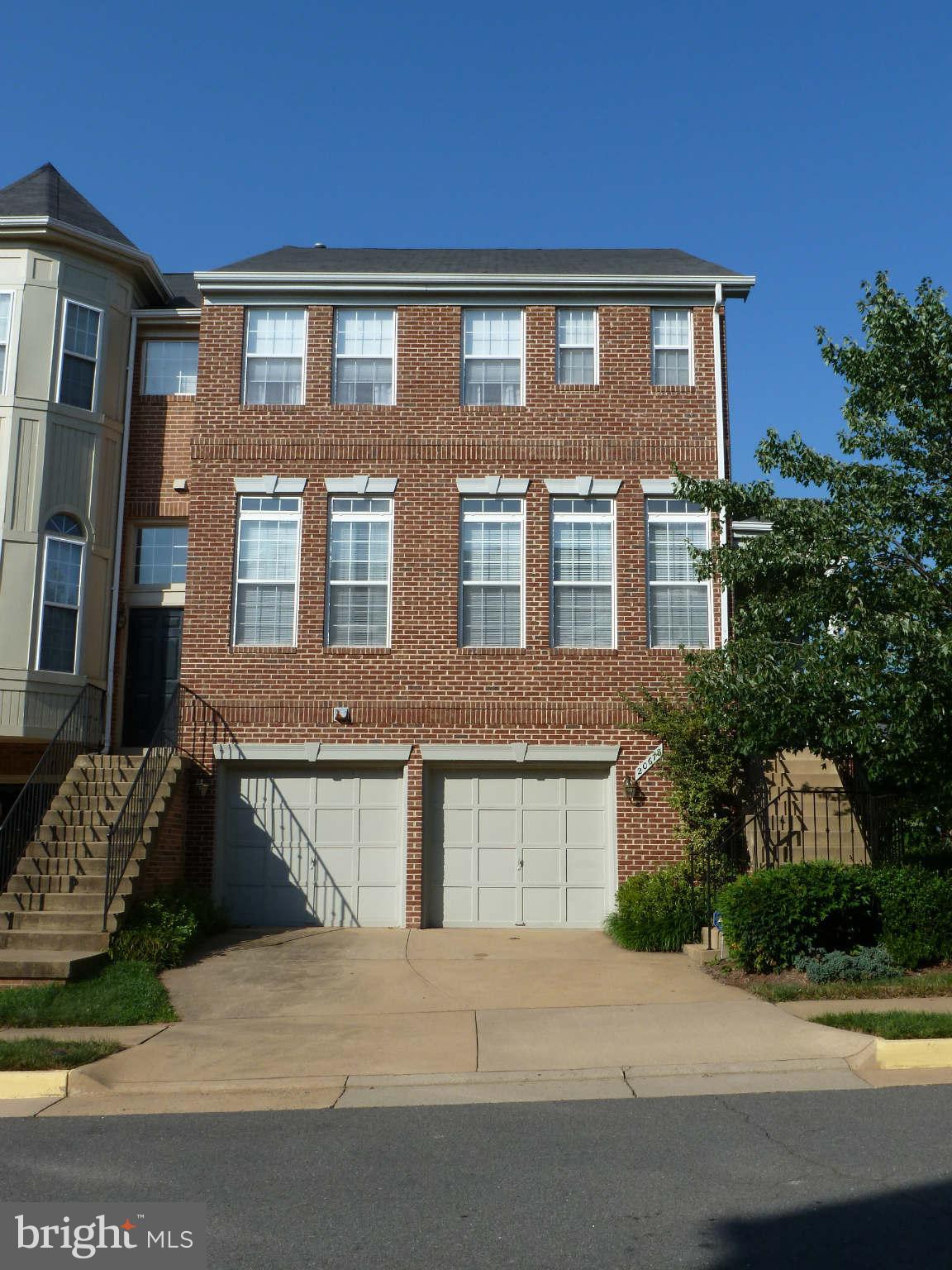 20678 Riptide Square Sterling, VA 20165 - Photo 1 of 18 Exterior (Front)