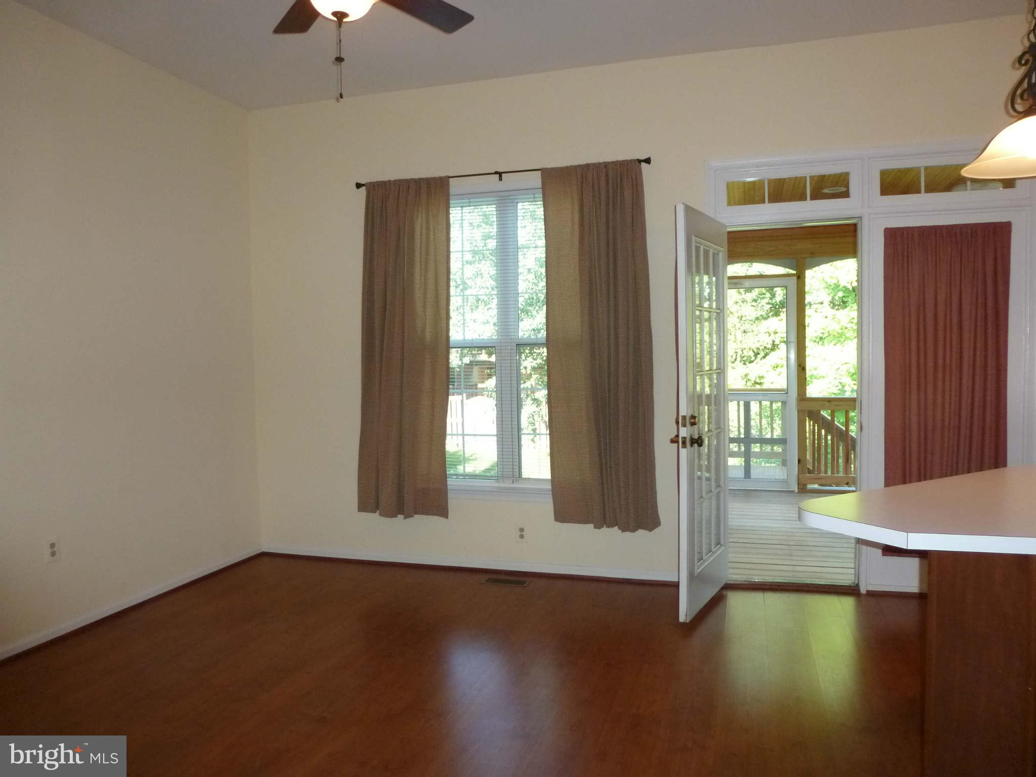 20678 Riptide Square Sterling, VA 20165 - Photo 6 of 18 Kitchen