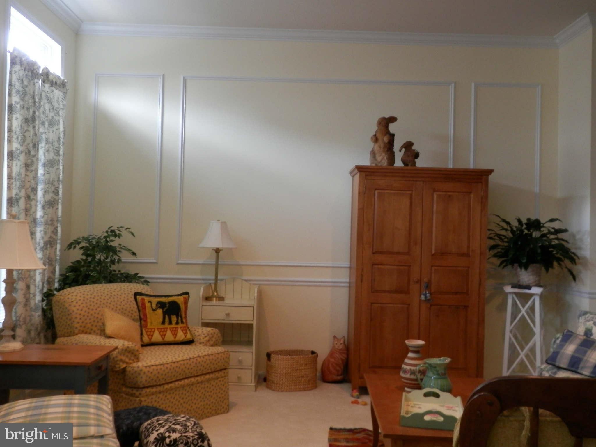 20678 Riptide Square Sterling, VA 20165 - Photo 7 of 18 Living Room