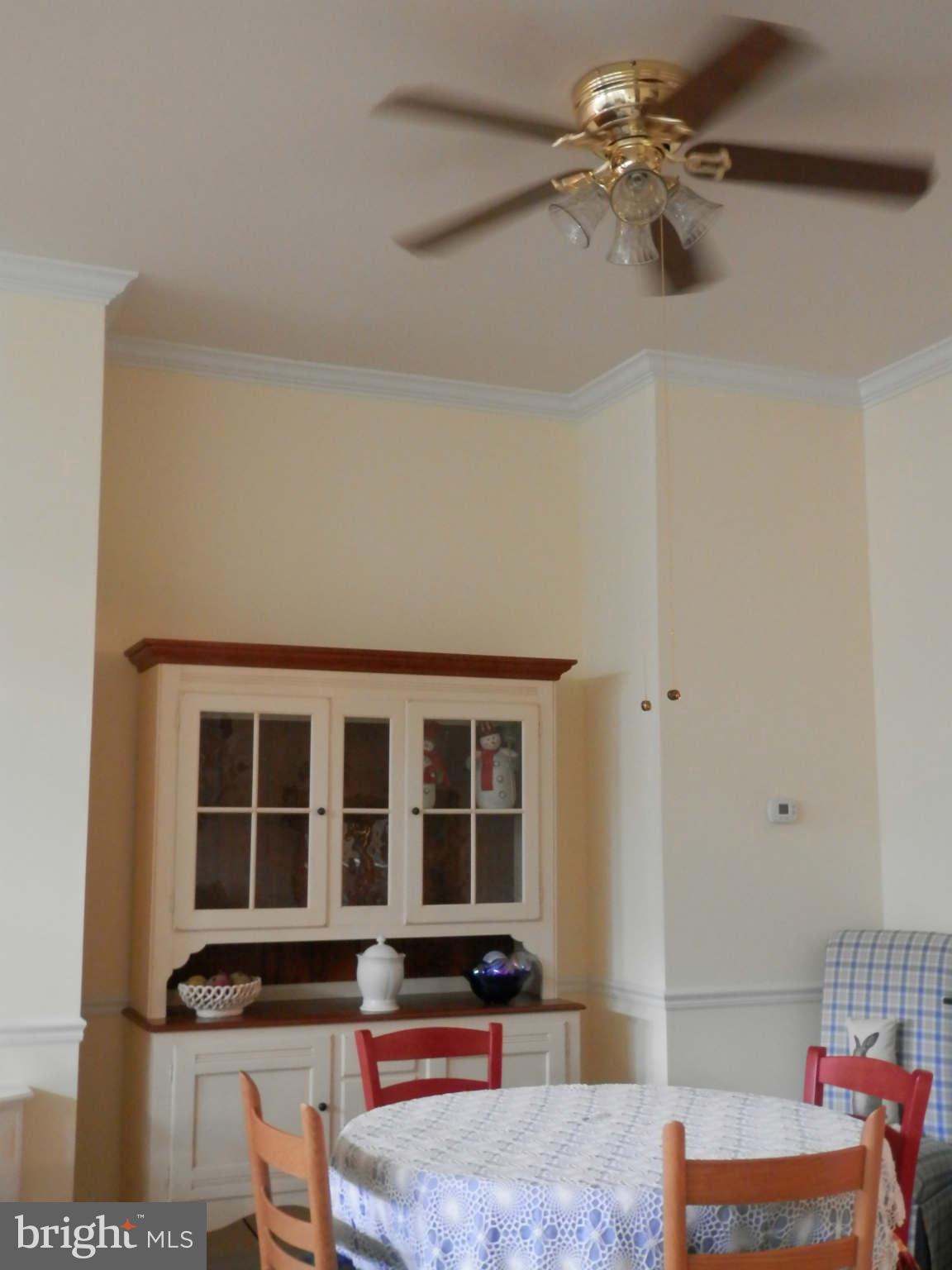 20678 Riptide Square Sterling, VA 20165 - Photo 8 of 18 Dining Room