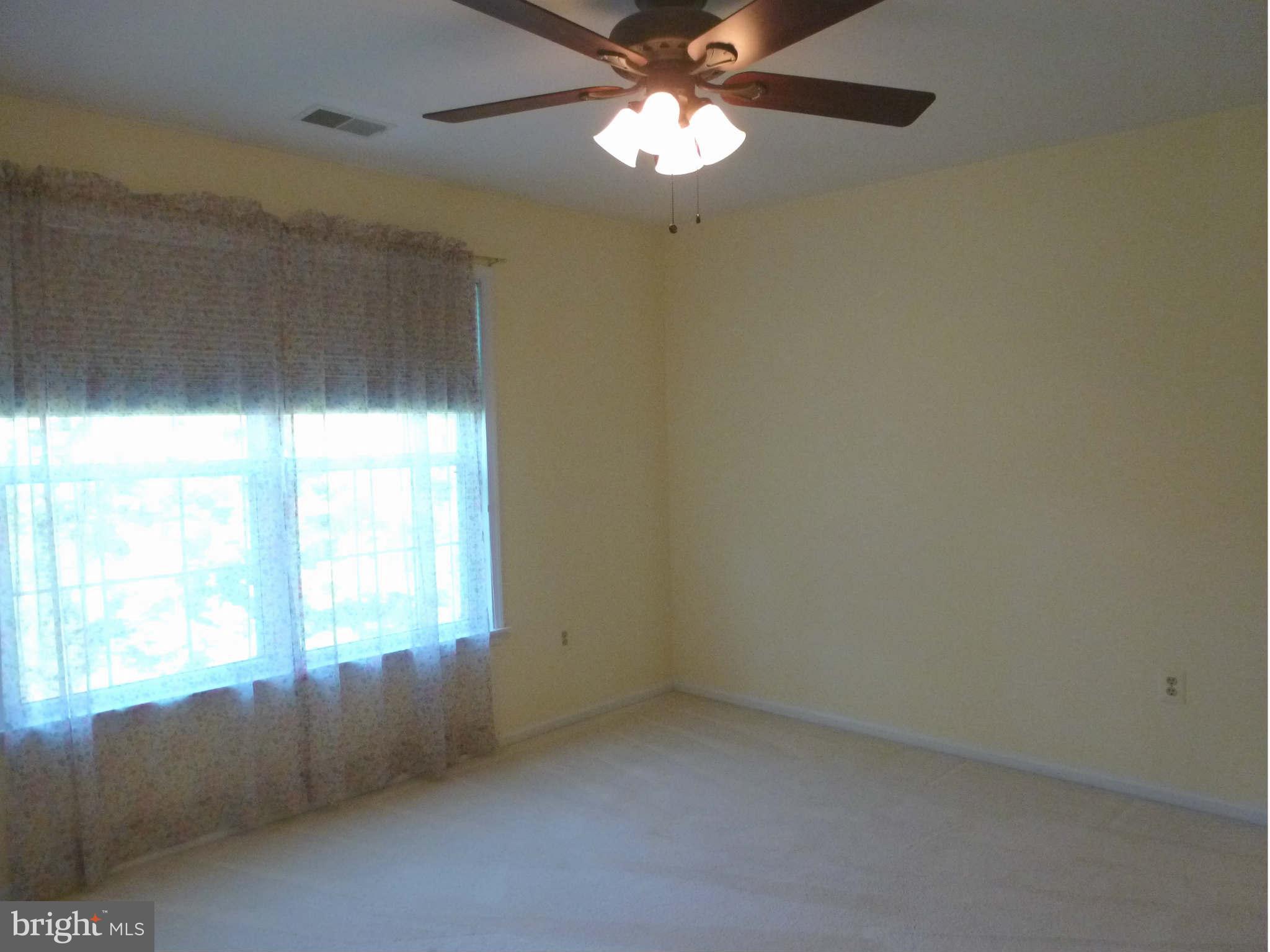 20678 Riptide Square Sterling, VA 20165 - Photo 9 of 18 Bedroom