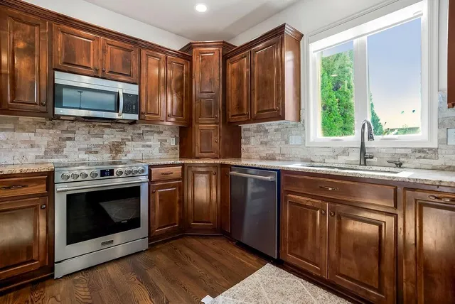 $485,000 | 16109 East 76th Street, Kansas City, MO 64139