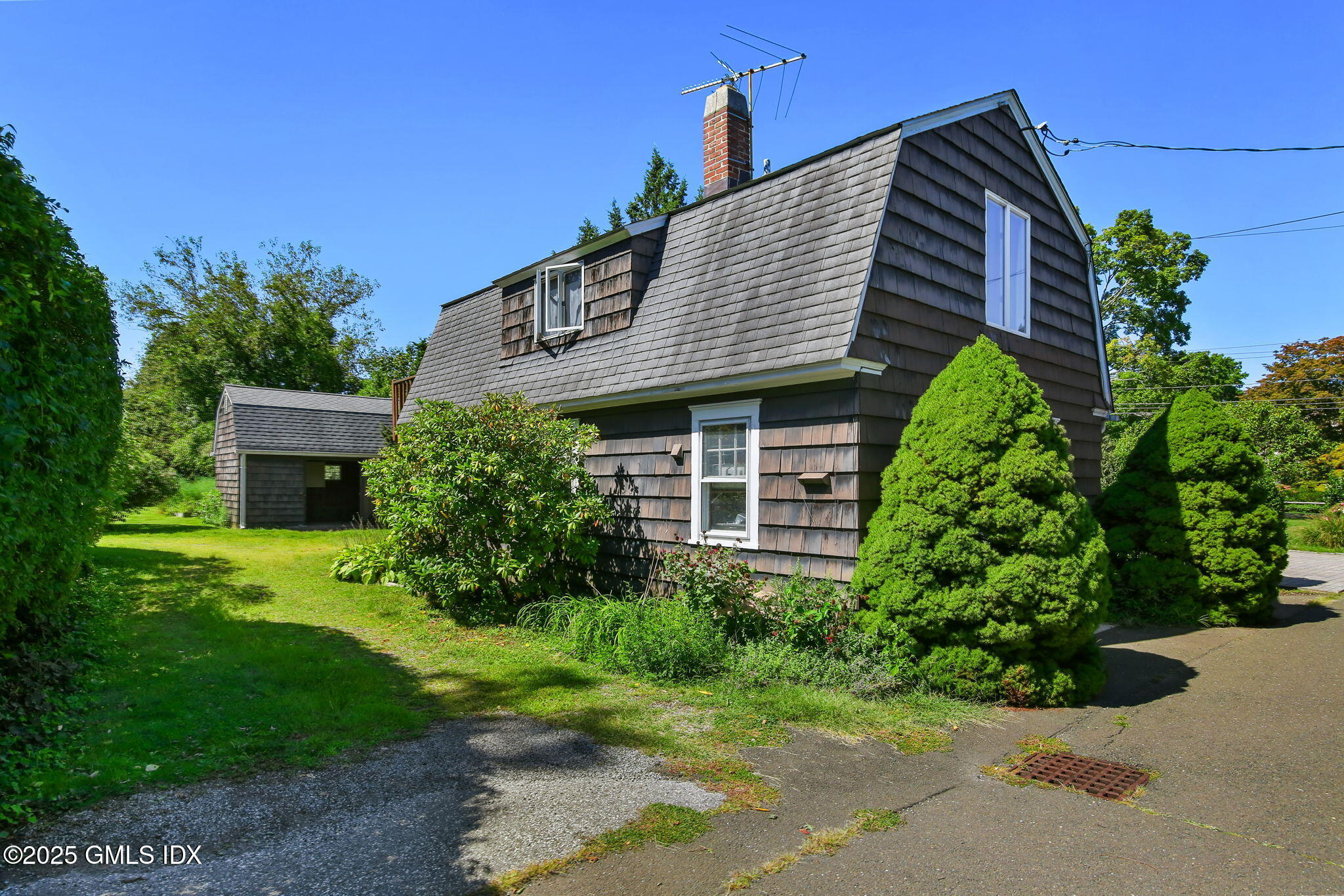 17 Keofferam Road Old Greenwich, CT 06870 - Photo 4 of 14 Carriage House