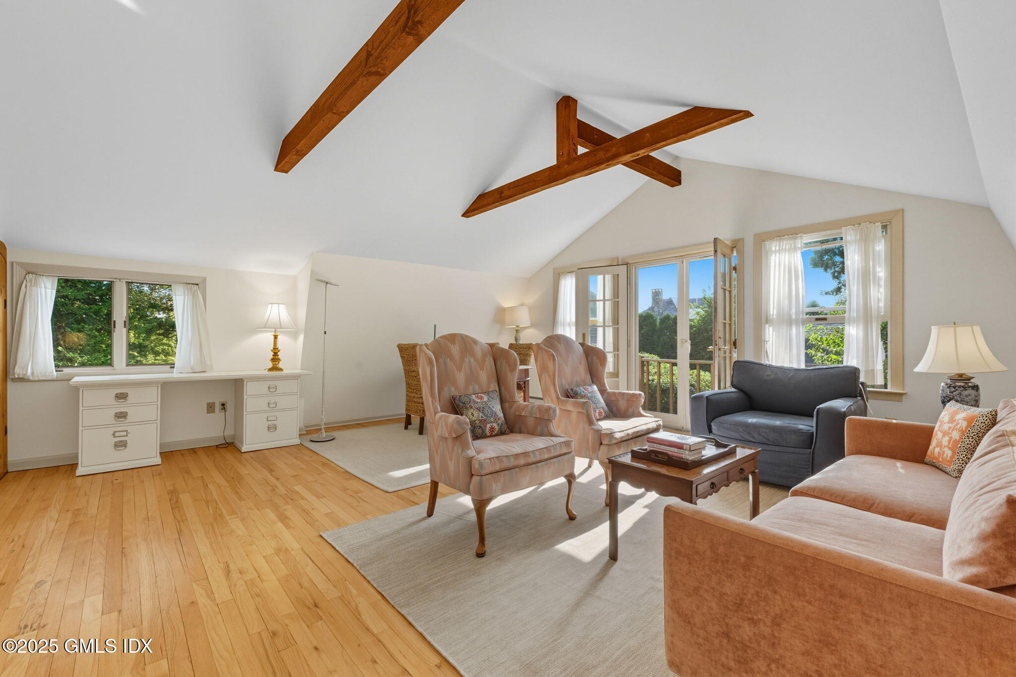 17 Keofferam Road Old Greenwich, CT 06870 - Photo 5 of 14 2nd Floor