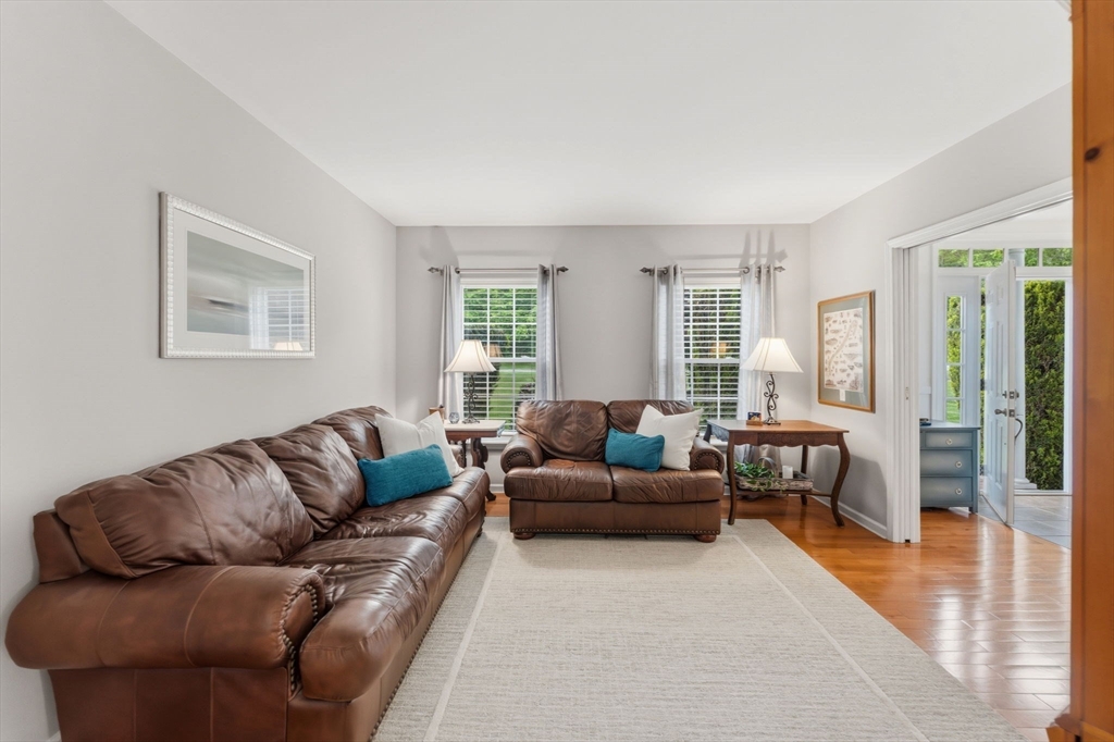 19 Old Farm Road Douglas, MA 01516 - Photo 6 of 42