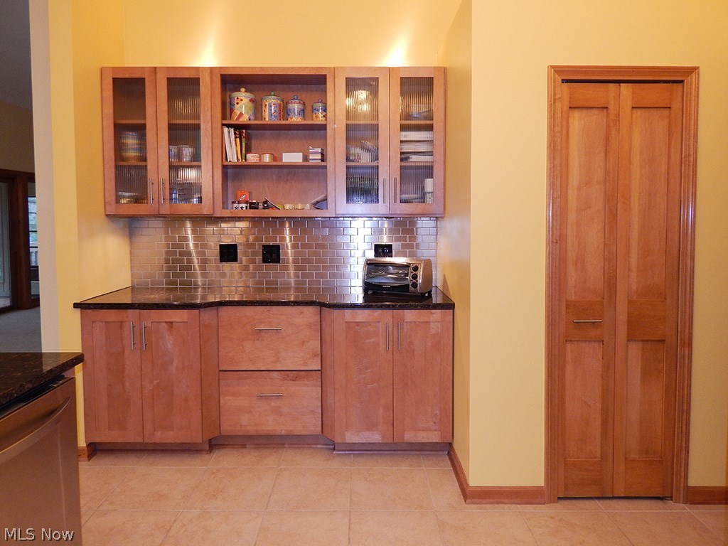 171 Granger Road, Unit 145 Medina, OH 44256 - Photo 6 of 23 Gallery Image 6
