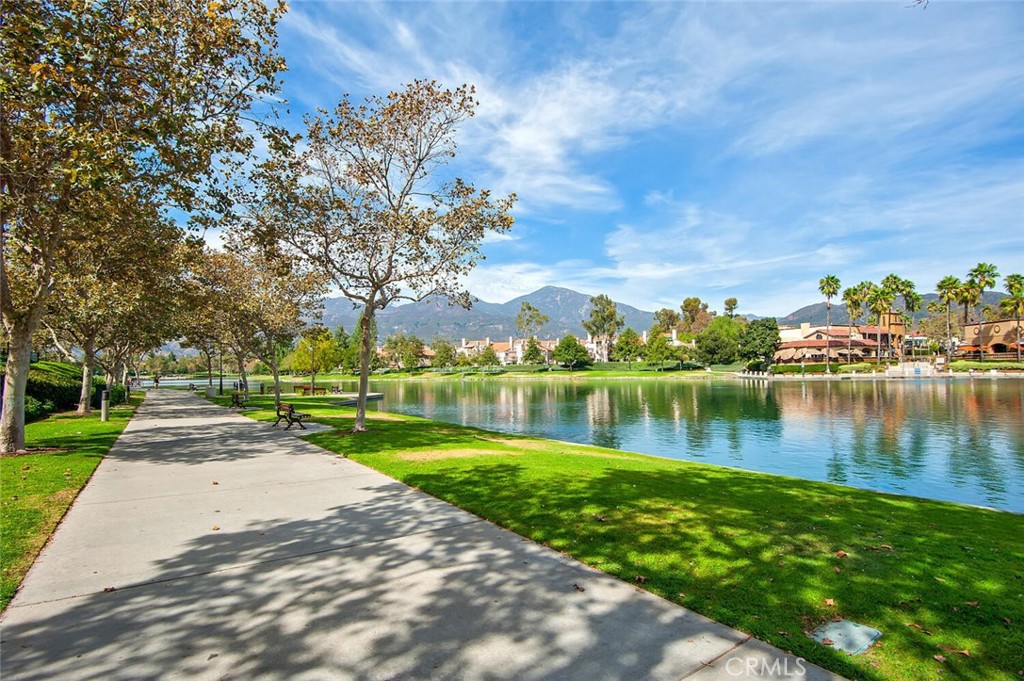 8 Vía Anadeja Rancho Santa Margarita, CA 92688 - Photo 18 of 22 a view of a lake with houses