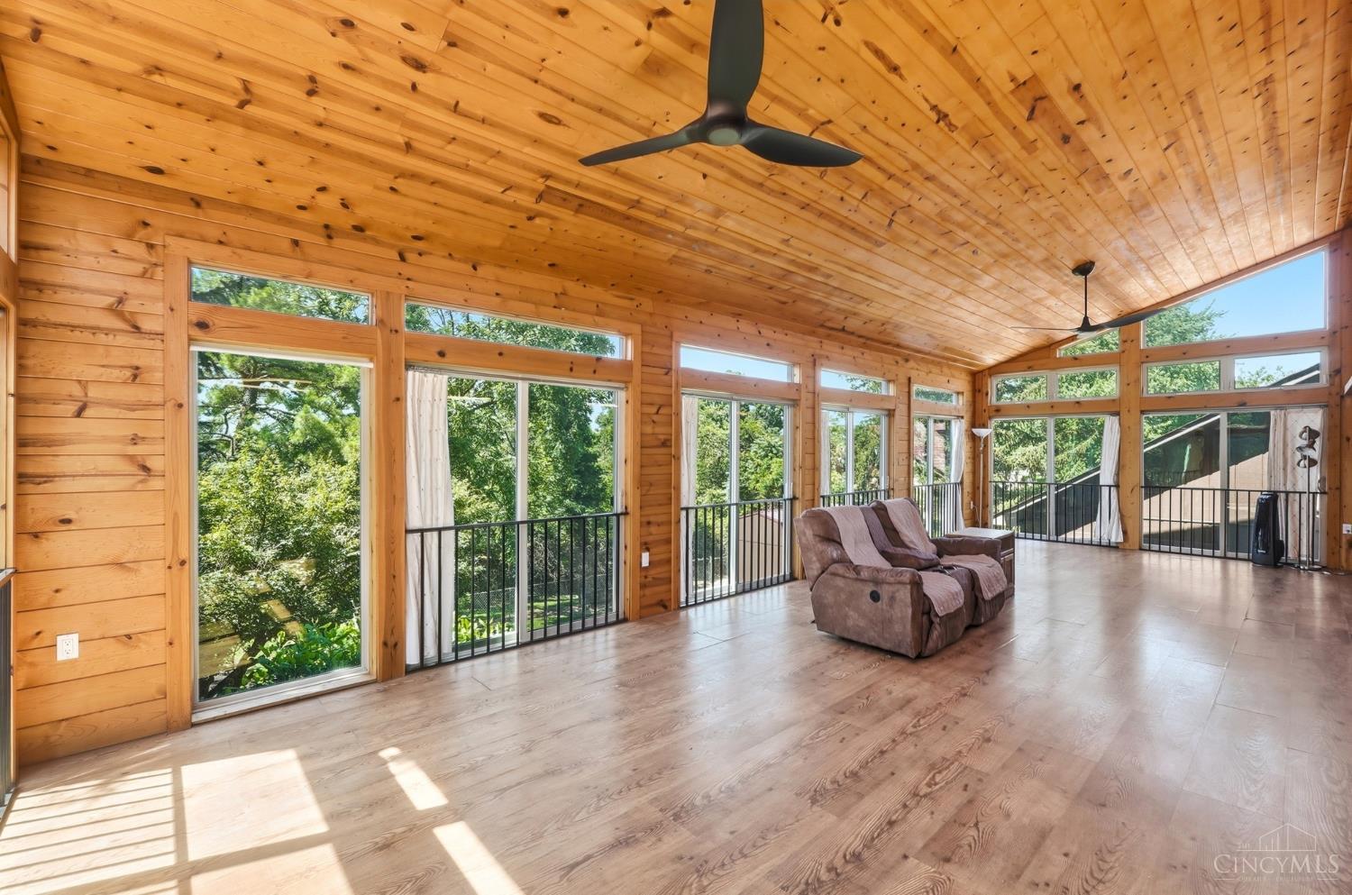 4605 Boomer Road Cincinnati, OH 45247 - Photo 20 of 69 Gallery Image 20