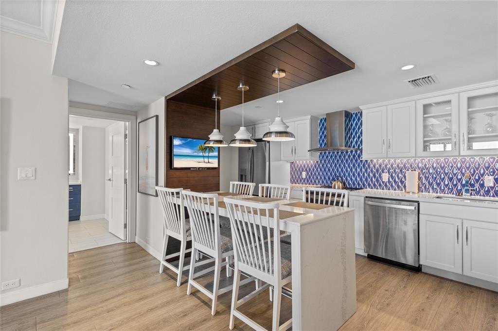 230 Sands Point Road, Unit 3703 Longboat Key, FL 34228 - Photo 12 of 40