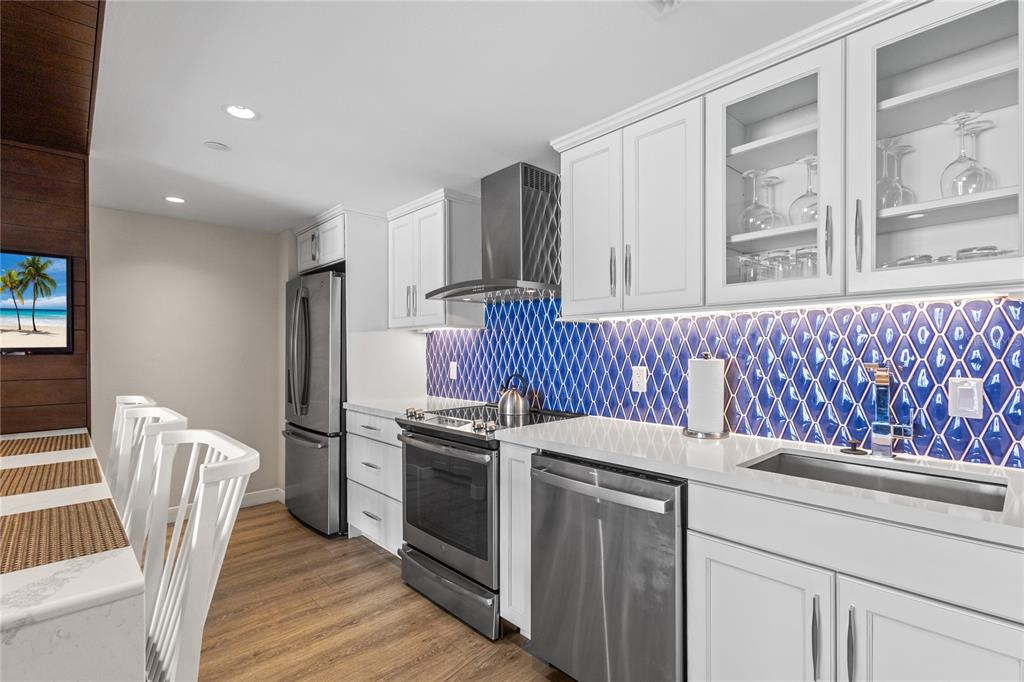 230 Sands Point Road, Unit 3703 Longboat Key, FL 34228 - Photo 15 of 40