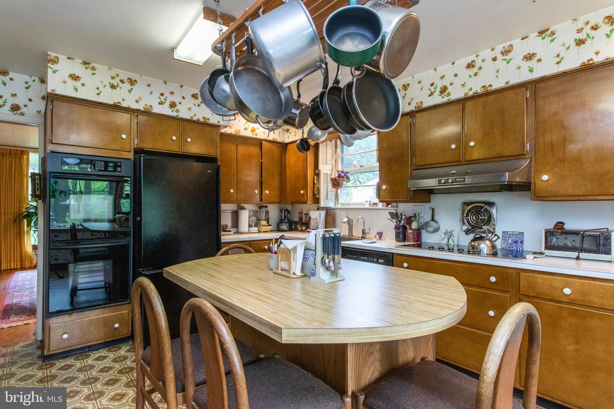 1841 Cobden Road Glenside, PA 19038 - Photo 8 of 20 Kitchen