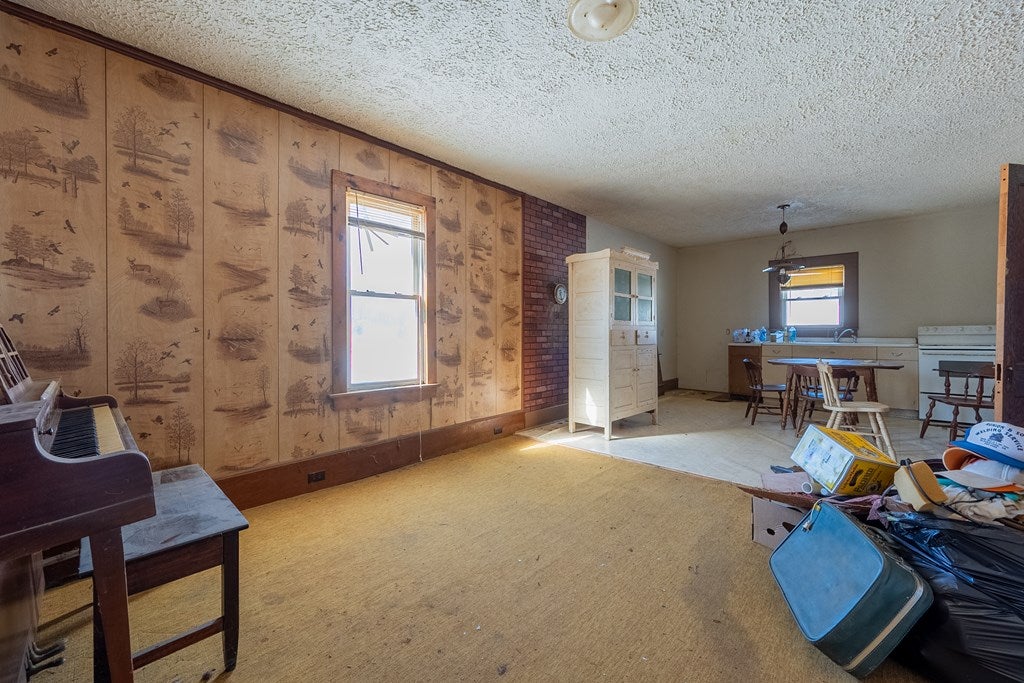 1108 Dutton Hollow Road Rural Retreat, VA 24368 - Photo 13 of 87 Gallery Image 13