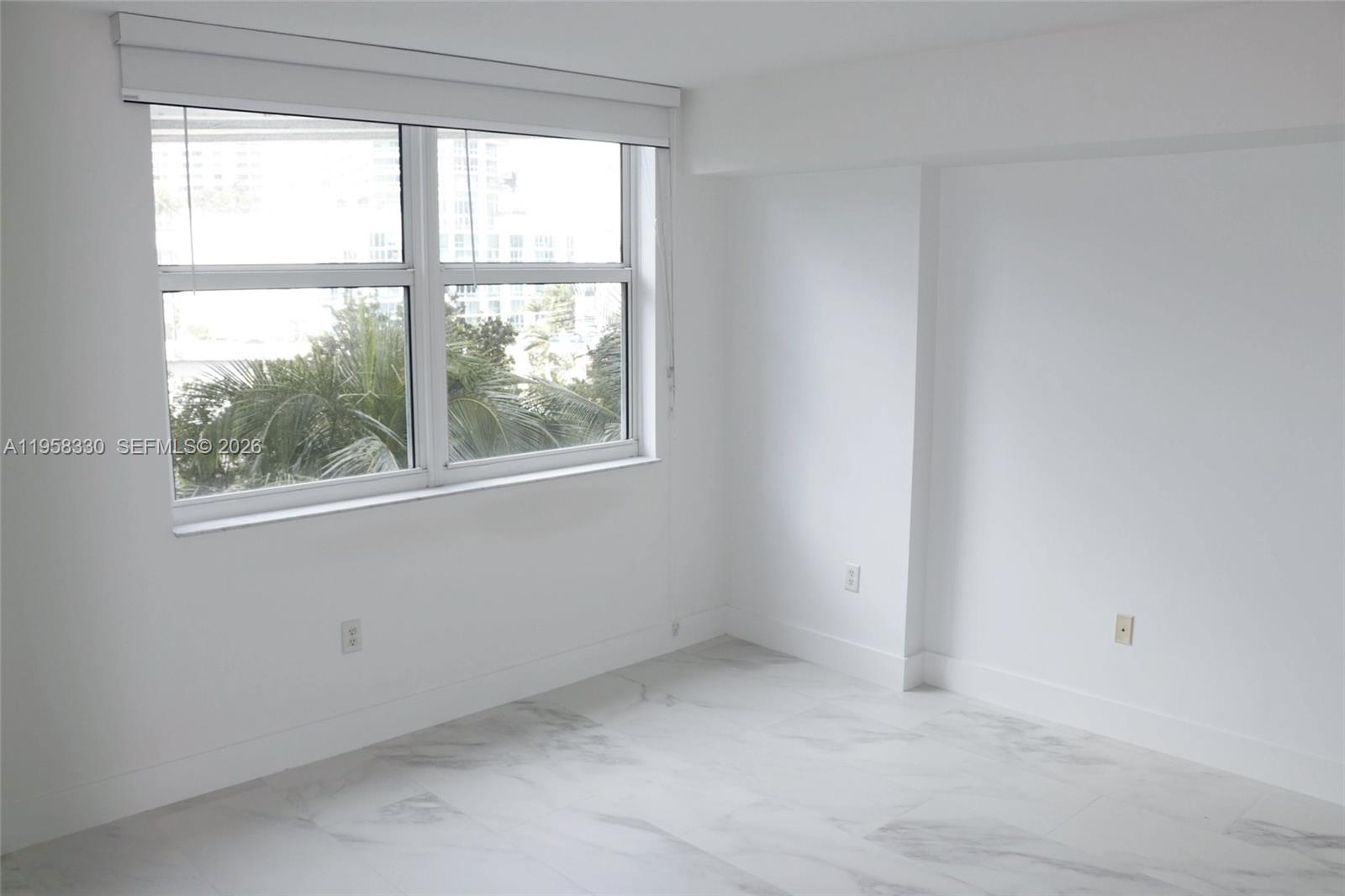 31 Southeast 5th Street, Unit 507 Miami, FL 33131 - Photo 7 of 21