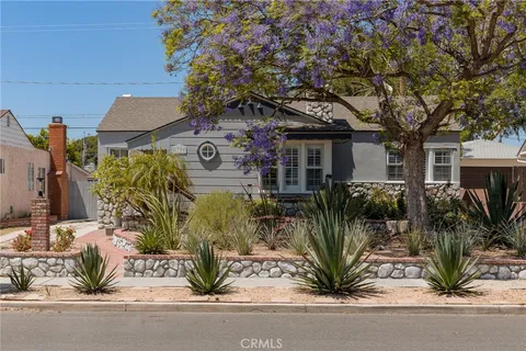 $1,070,000 | 1739 North Niagara Street, Burbank, CA 91505