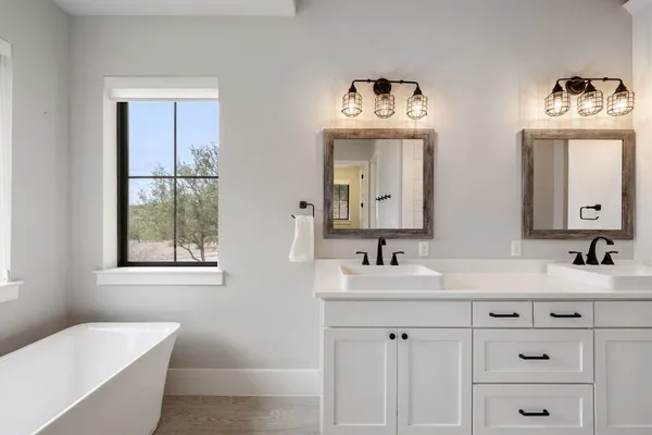 $2,599,000 | 821 Angel Light Drive, Spicewood, TX 78669