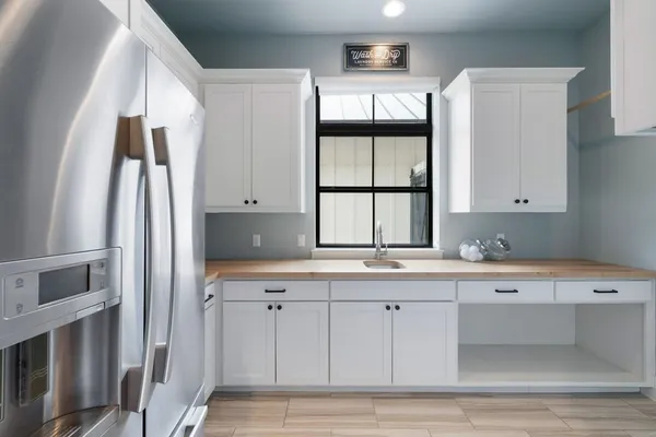 $2,599,000 | 821 Angel Light Drive, Spicewood, TX 78669