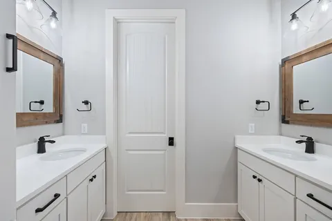 $2,599,000 | 821 Angel Light Drive, Spicewood, TX 78669