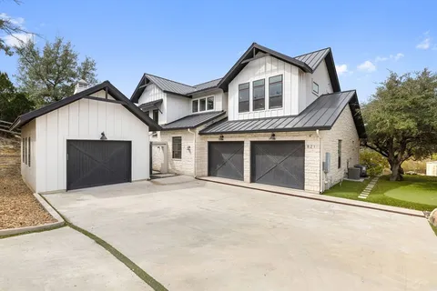 $2,599,000 | 821 Angel Light Drive, Spicewood, TX 78669