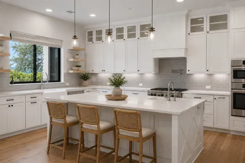 $2,599,000 | 821 Angel Light Drive, Spicewood, TX 78669