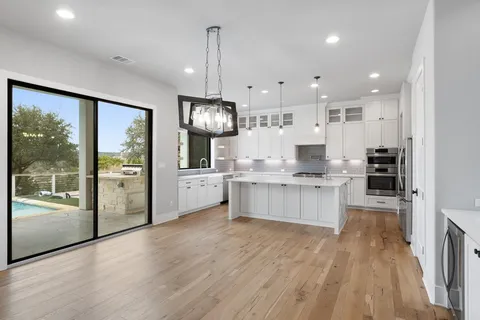 $2,599,000 | 821 Angel Light Drive, Spicewood, TX 78669