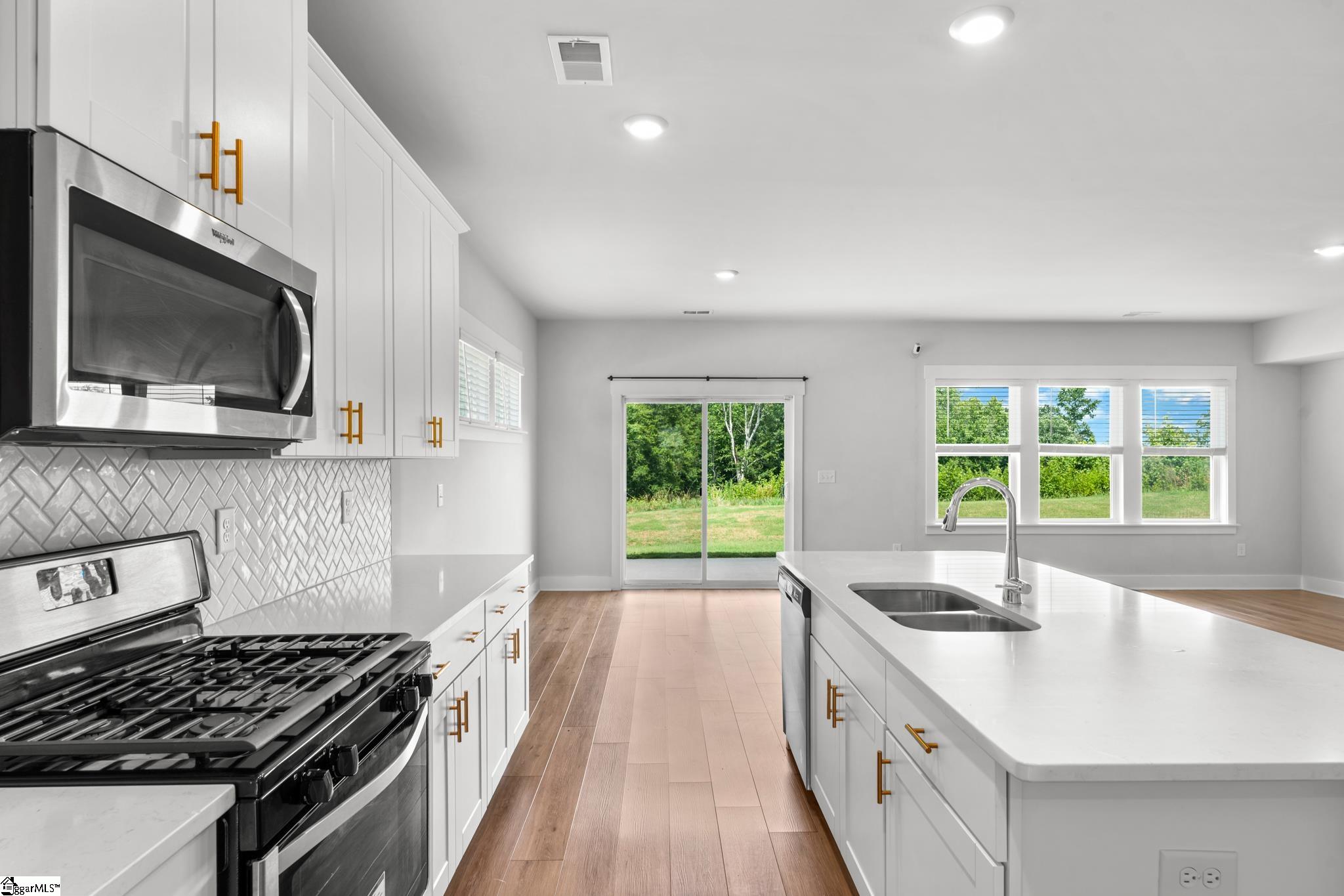 30 Shorncliffe Road Simpsonville, SC 29680 - Photo 12 of 47