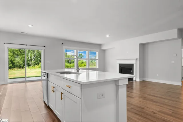 $429,000 | 30 Shorncliffe Road, Simpsonville, SC 29680