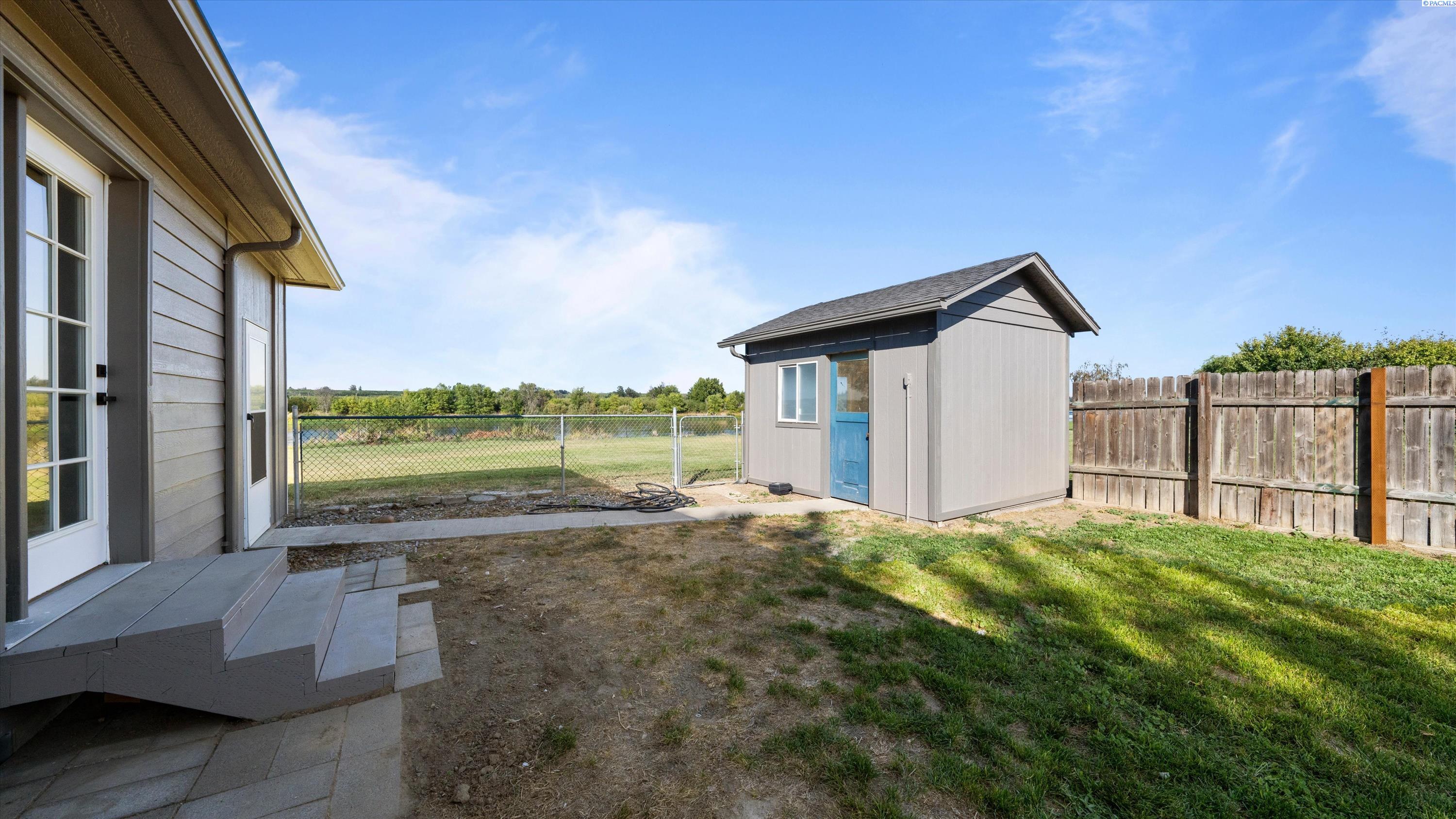 503 Riverfront Road Mabton, WA 98935 - Photo 15 of 32 Gallery Image 15