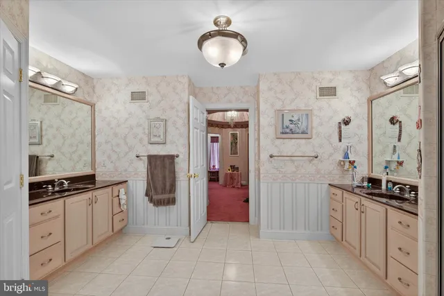 $1,150,000 | 7 Woods Way, Wyomissing, PA 19610