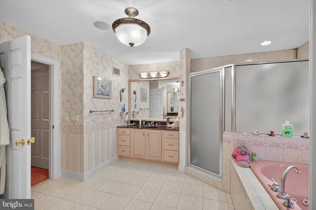 $1,150,000 | 7 Woods Way, Wyomissing, PA 19610