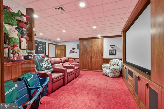 $1,150,000 | 7 Woods Way, Wyomissing, PA 19610